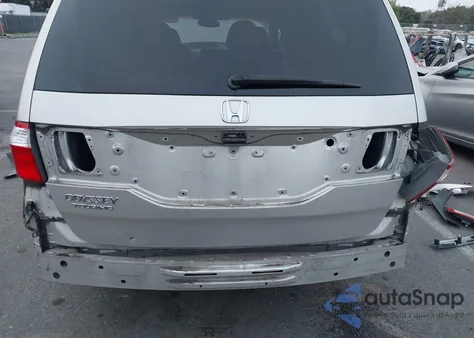 2006 Honda Odyssey Touring z USA, uszkodzony, nr VIN 5FNRL38846B045009